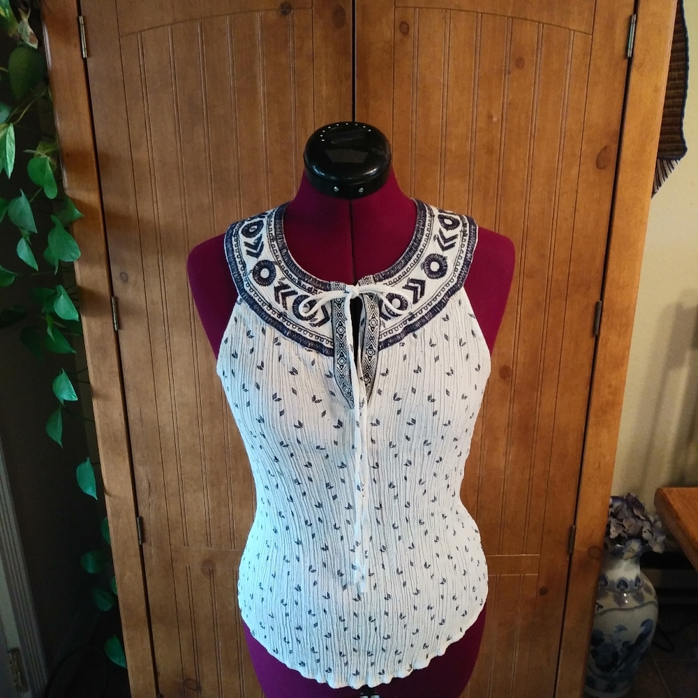 Anthropologie E Hanger M Sleeveless Krinkl…